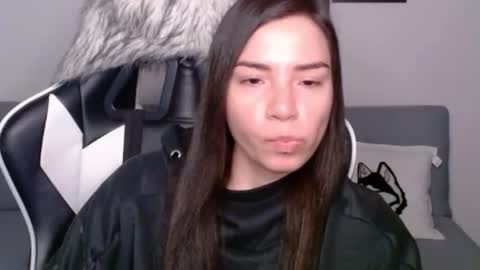 Snapshot of wolfs_daughter chatting on 2, 1, 2025 Alex online show from 2, 1, 2025