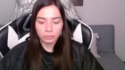 Snapshot of wolfs_daughter chatting on 25, 1, 2025 Alex online show from 25, 1, 2025