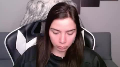 Snapshot of wolfs_daughter chatting on 26, 1, 2025 Alex online show from 26, 1, 2025