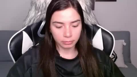 Snapshot of wolfs_daughter chatting on 27, 1, 2025 Alex online show from 27, 1, 2025