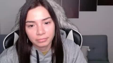 Snapshot of wolfs_daughter chatting on 1, 2, 2025 Alex online show from 1, 2, 2025