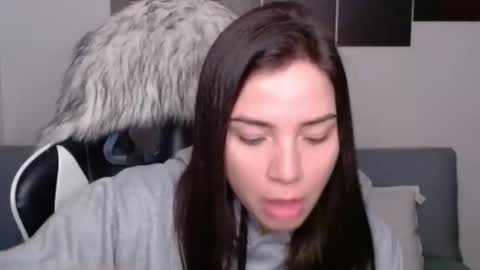 Snapshot of wolfs_daughter chatting on 4, 2, 2025 Alex online show from 4, 2, 2025