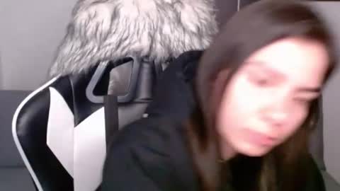 Snapshot of wolfs_daughter chatting on 7, 2, 2025 Alex online show from 7, 2, 2025