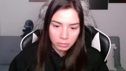 Snapshot of wolfs_daughter chatting on 9, 2, 2025 Alex online show from 9, 2, 2025