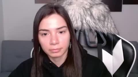 Snapshot of wolfs_daughter chatting on 12, 2, 2025 Alex online show from 12, 2, 2025