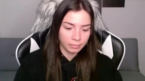 Snapshot of wolfs_daughter chatting on 25, 2, 2025 Alex online show from 25, 2, 2025