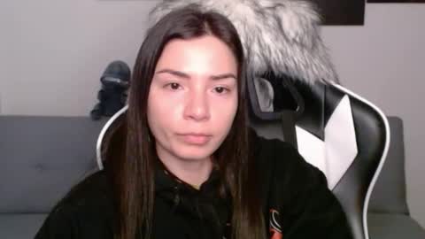 Snapshot of wolfs_daughter chatting on 26, 2, 2025 Alex online show from 26, 2, 2025