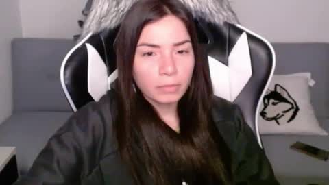 Snapshot of wolfs_daughter chatting on 1, 3, 2025 Alex online show from 1, 3, 2025