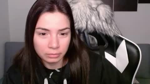 Snapshot of wolfs_daughter chatting on 7, 3, 2025 Alex online show from 7, 3, 2025