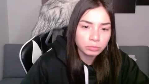 Snapshot of wolfs_daughter chatting on 8, 3, 2025 Alex online show from 8, 3, 2025