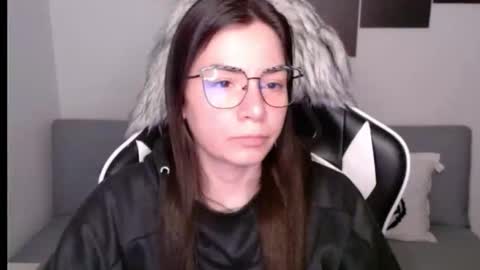 Snapshot of wolfs_daughter chatting on 10, 9, 2025 Alex online show from 10, 9, 2025