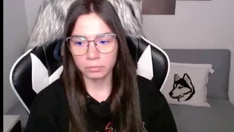 Snapshot of wolfs_daughter chatting on 16, 9, 2025 Alex online show from 16, 9, 2025