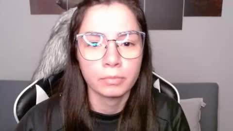 Snapshot of wolfs_daughter chatting on 9, 11, 2025 Alex online show from 9, 11, 2025