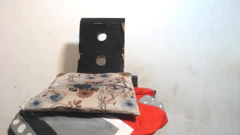 SHENIEL RODRIGUEZ online show from 15, 1, 2025