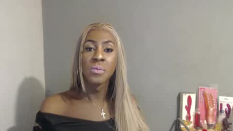 SHENIEL RODRIGUEZ online show from 2, 2, 2026