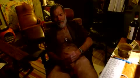 Snapshot of woodchuck185 chatting on 28, 5, 2026 Chuck online show from 28, 5, 2026