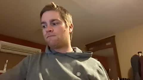 Snapshot of woodeee77 chatting on 8, 3, 2025 woodeee77 online show from 8, 3, 2025