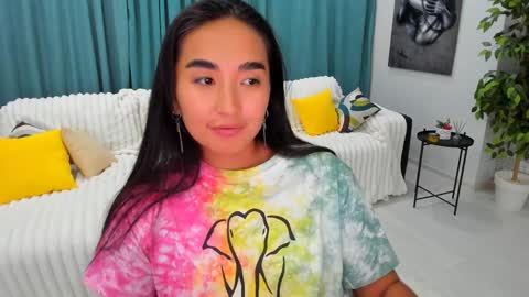 dudetta Kim online show from 17, 1, 2025