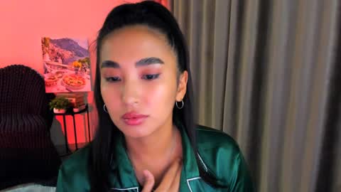 dudetta Kim online show from 30, 1, 2025