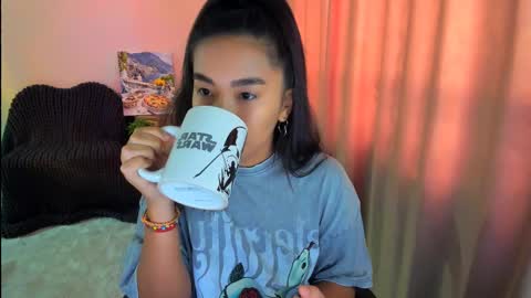 dudetta Kim online show from 17, 2, 2025