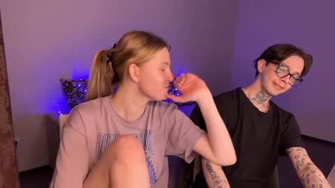 Arnika and Simon online show from 1, 1, 2025