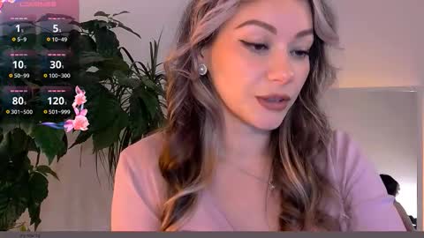 Snapshot of worldsbaby chatting on 18, 9, 2025 worldsbaby online show from 18, 9, 2025