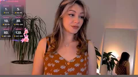 Snapshot of worldsbaby chatting on 11, 10, 2025 worldsbaby online show from 11, 10, 2025