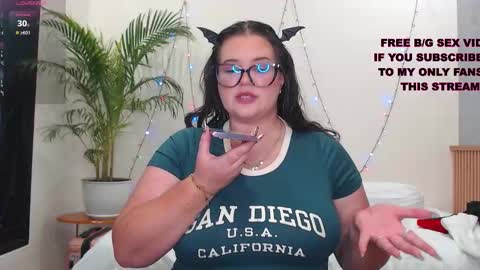 Snapshot of wow_its_kaitlyn chatting on 27, 9, 2025 Kaitlyn xx online show from 27, 9, 2025