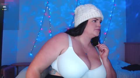 Snapshot of wow_its_kaitlyn chatting on 10, 10, 2025 Kaitlyn xx online show from 10, 10, 2025