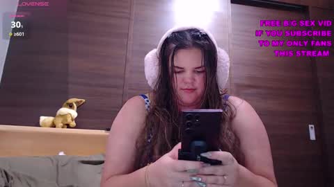 Snapshot of wow_its_kaitlyn chatting on 26, 11, 2025 Kaitlyn xx online show from 26, 11, 2025