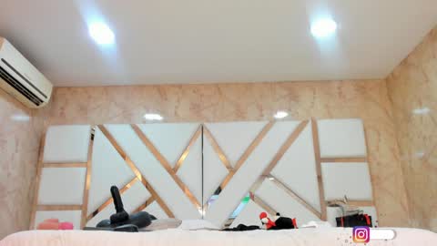 Snapshot of wowana chatting on 9, 1, 2025 STREAMING SCHEDULE 2100 - 0530 GMT-5 online show from 9, 1, 2025