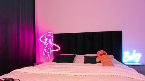 Snapshot of wowlovie666 chatting on 20, 12, 2024 Emi online show from 20, 12, 2024