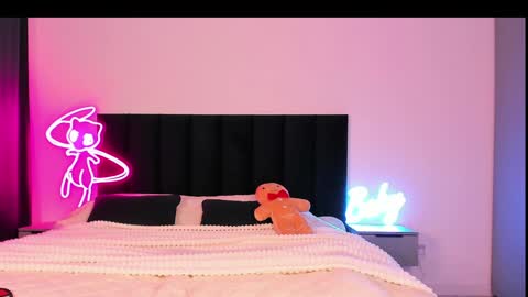 Snapshot of wowlovie666 chatting on 28, 12, 2024 Emi online show from 28, 12, 2024