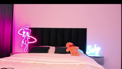 Snapshot of wowlovie666 chatting on 30, 12, 2024 Emi online show from 30, 12, 2024