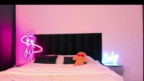 Snapshot of wowlovie666 chatting on 7, 1, 2025 Emi online show from 7, 1, 2025