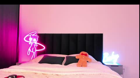 Snapshot of wowlovie666 chatting on 9, 1, 2025 Emi online show from 9, 1, 2025