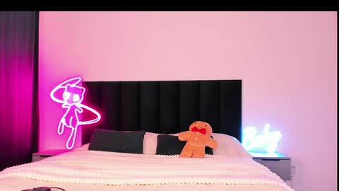 Snapshot of wowlovie666 chatting on 13, 1, 2025 Emi online show from 13, 1, 2025