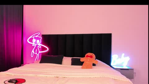 Snapshot of wowlovie666 chatting on 14, 1, 2025 Emi online show from 14, 1, 2025