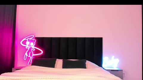 Snapshot of wowlovie666 chatting on 14, 2, 2025 Emi online show from 14, 2, 2025