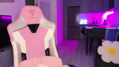 Snapshot of wowlovie666 chatting on 29, 9, 2025 Emi online show from 29, 9, 2025