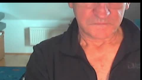 Snapshot of wuki123 chatting on 24, 10, 2025 Wuki online show from 24, 10, 2025