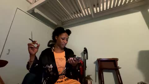 Snapshot of wynterheat chatting on 1, 2, 2025 Wynter Heat online show from 1, 2, 2025