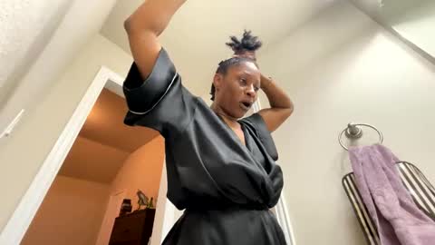 Snapshot of wynterheat chatting on 16, 10, 2025 Wynter Heat online show from 16, 10, 2025