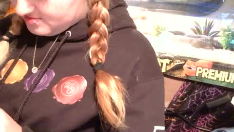 x2kayx2 online show from 19, 1, 2026