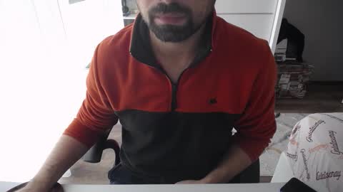 Snapshot of x_____0_____x chatting on 11, 11, 2025 Mr. Lonely online show from 11, 11, 2025