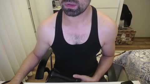 Snapshot of x_____0_____x chatting on 20, 11, 2025 Mr. Lonely online show from 20, 11, 2025