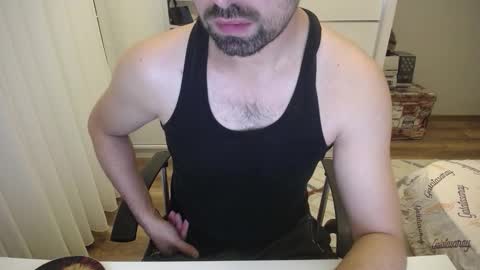 Snapshot of x_____0_____x chatting on 29, 11, 2025 Mr. Lonely online show from 29, 11, 2025