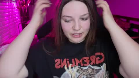 LOVE NERDS ONLY online show from 28, 4, 2026