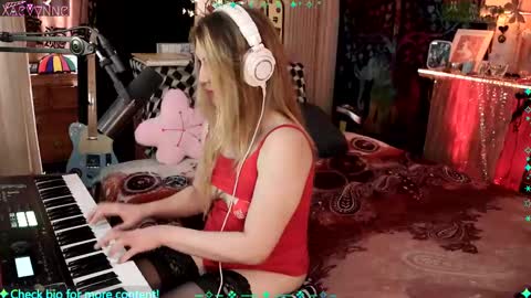 Xaevynne  Sometimes Milla Milla The Cute as a Buttom Brunette     online show from 15, 2, 2025