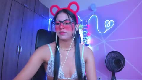 Snapshot of xallysonx_ chatting on 1, 2, 2025 XALLYSONX online show from 1, 2, 2025